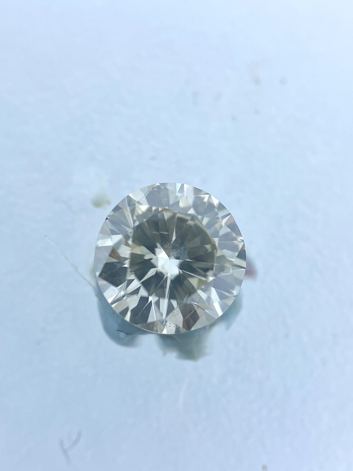 White Round Diamond - 0.51 carats