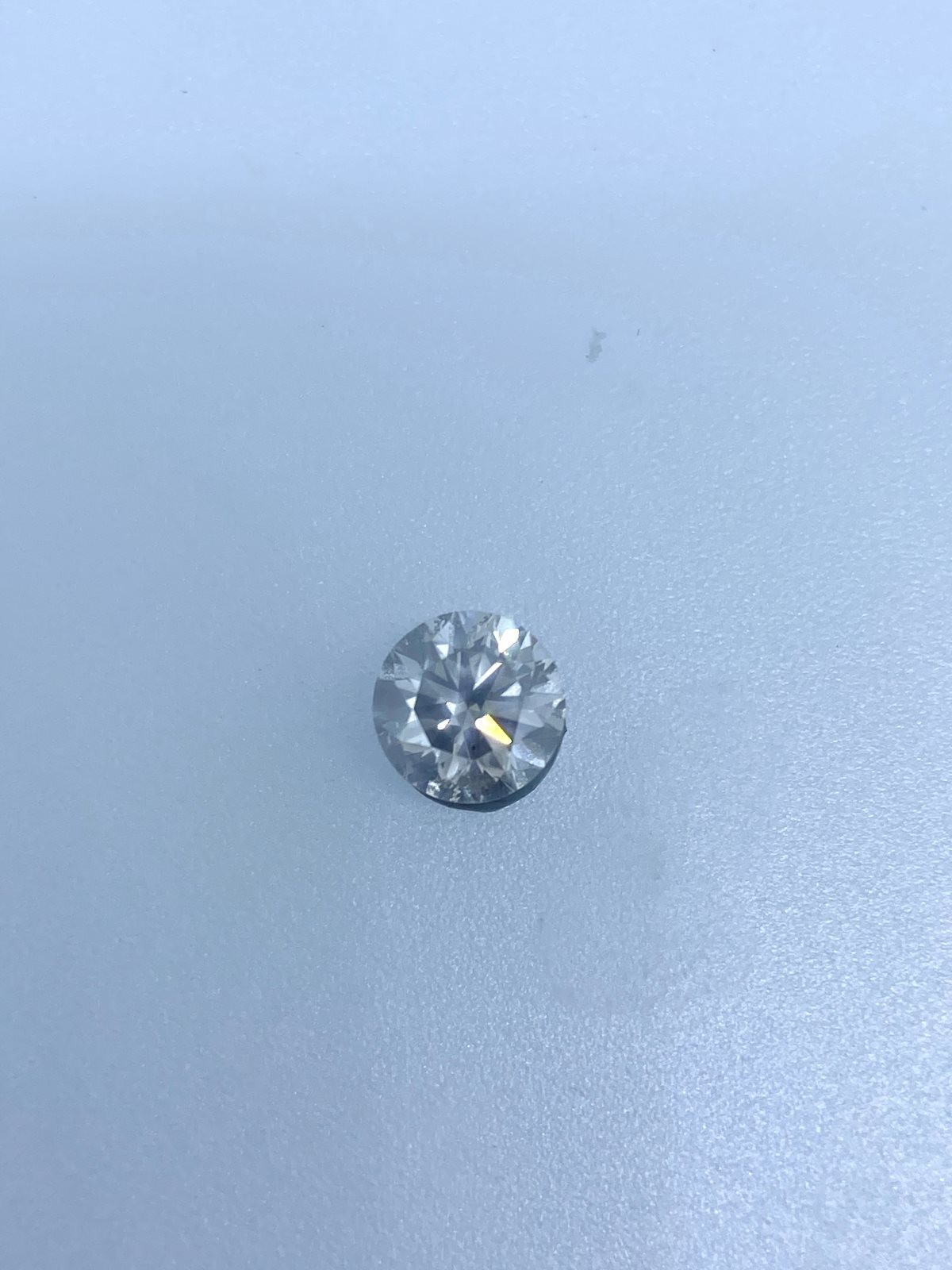 White Round Diamond - 1.40 carats