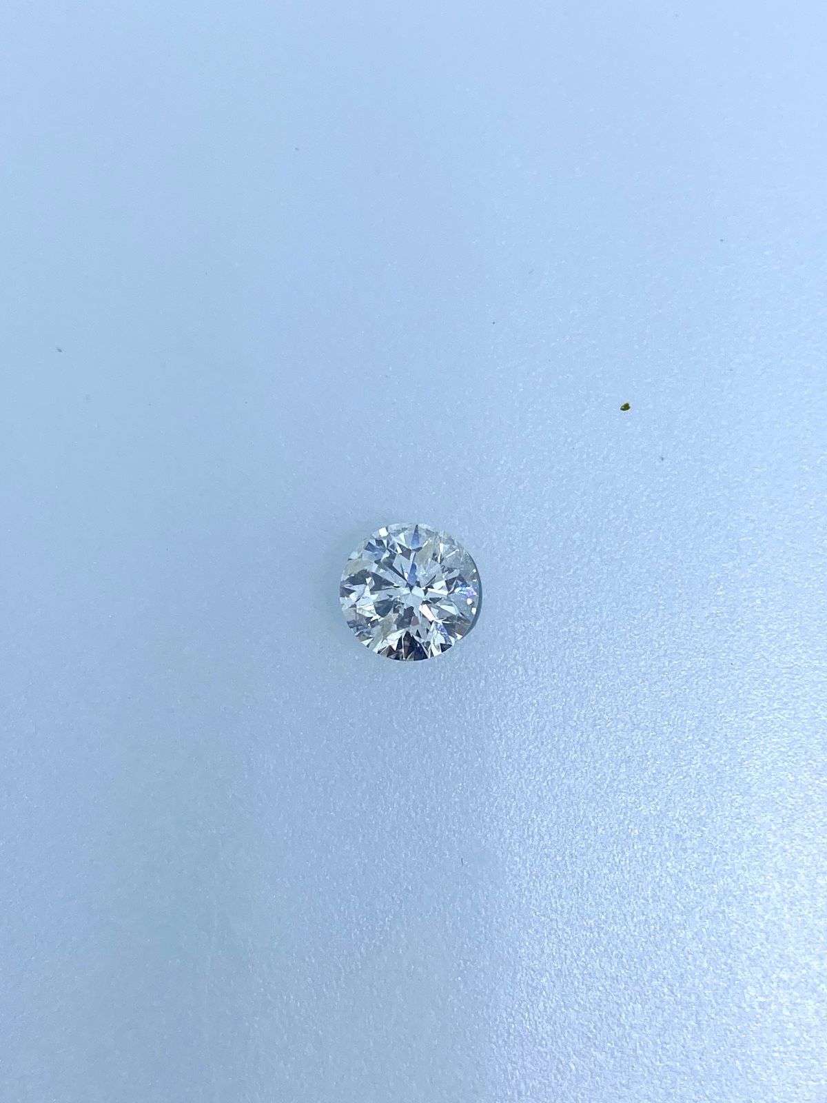 White Round Diamond - 1.07 carats