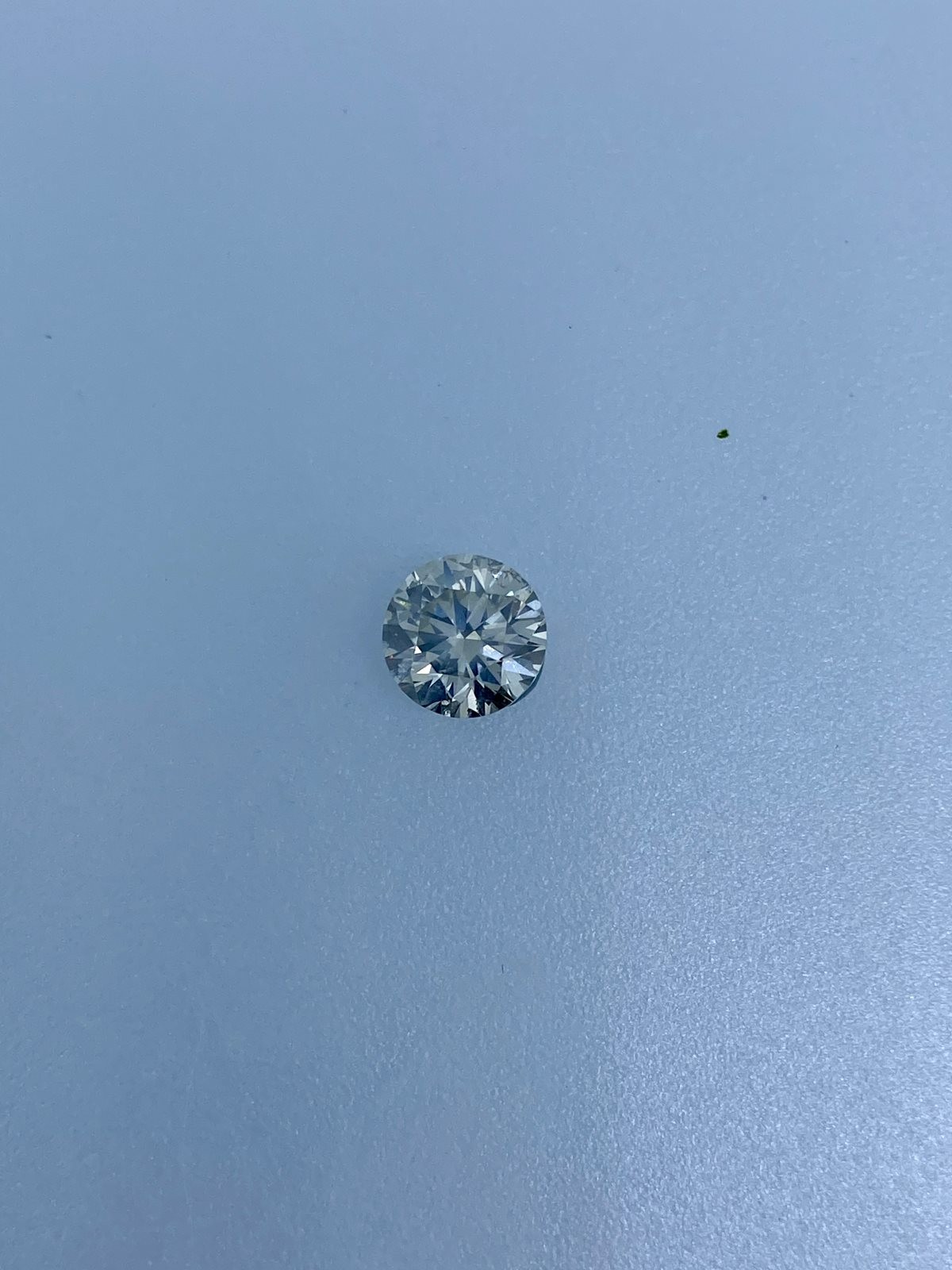 White Round Diamond - 1.06 carats