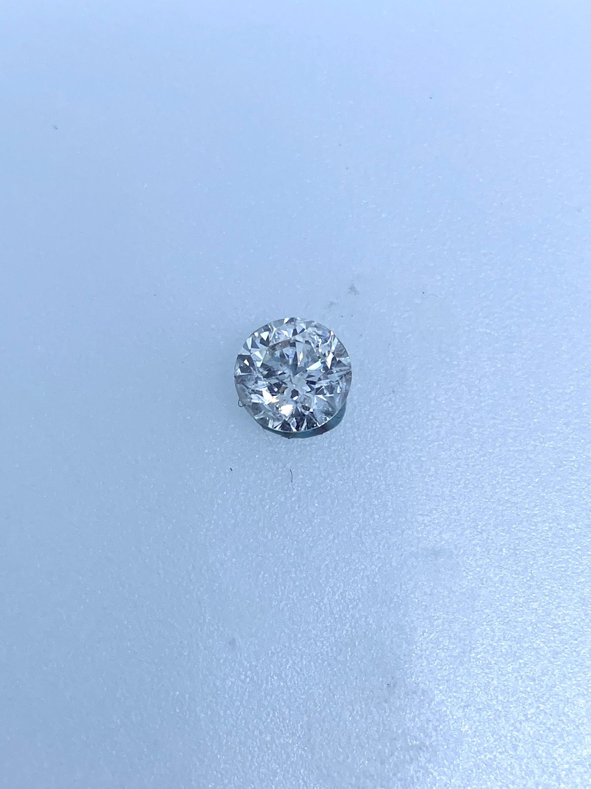 White Round Diamond - 1.00 carats