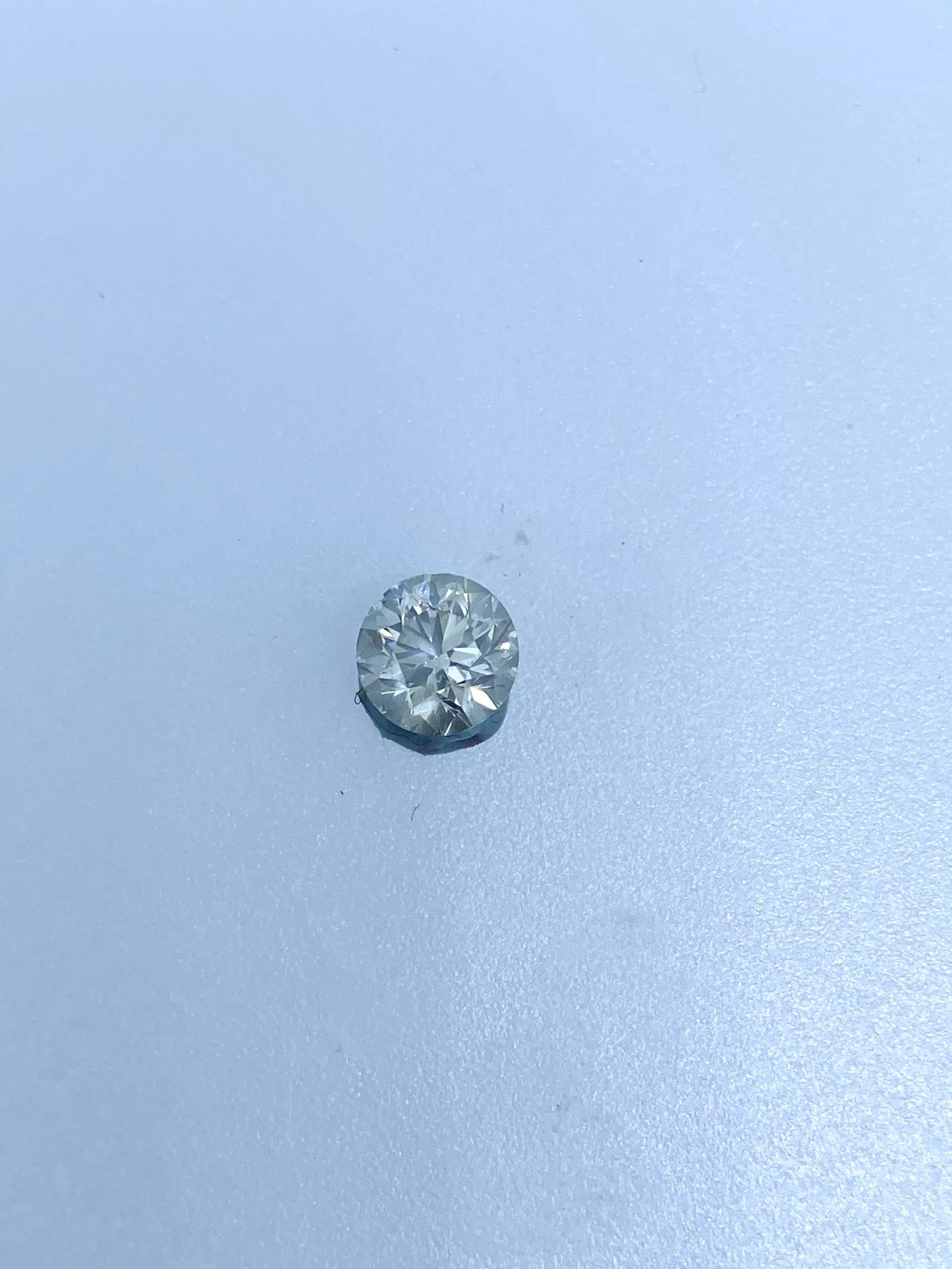 White Round Diamond - 0.96 carats