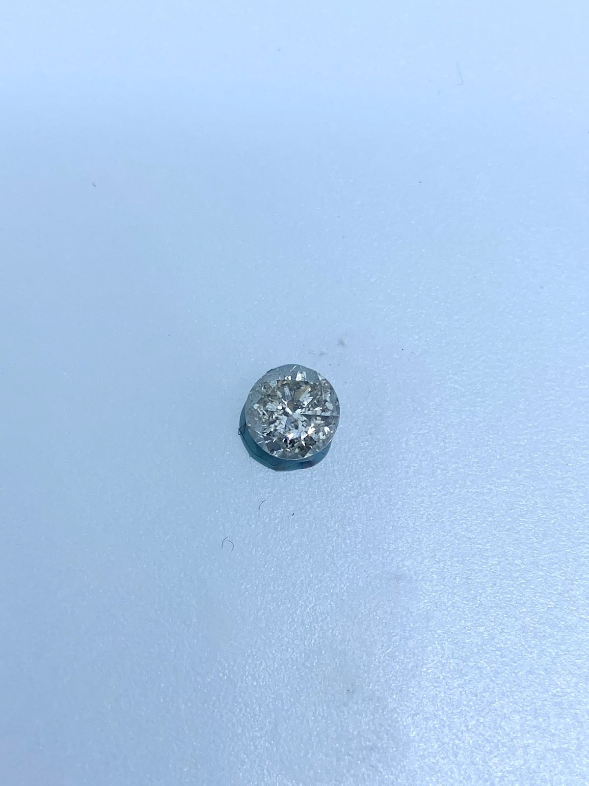 White Round Diamond - 0.92 carats