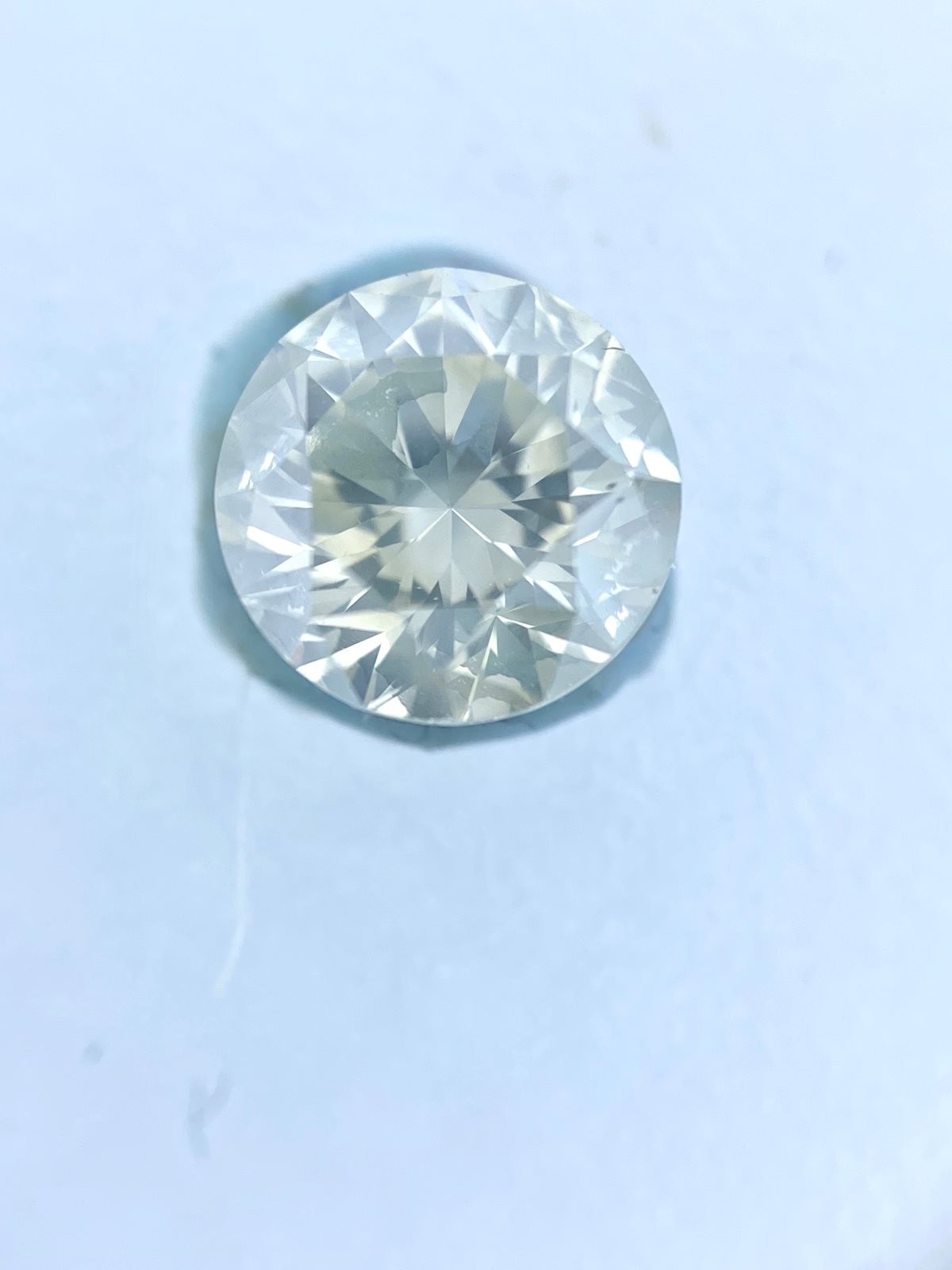 White Round Diamond - 0.82 carats