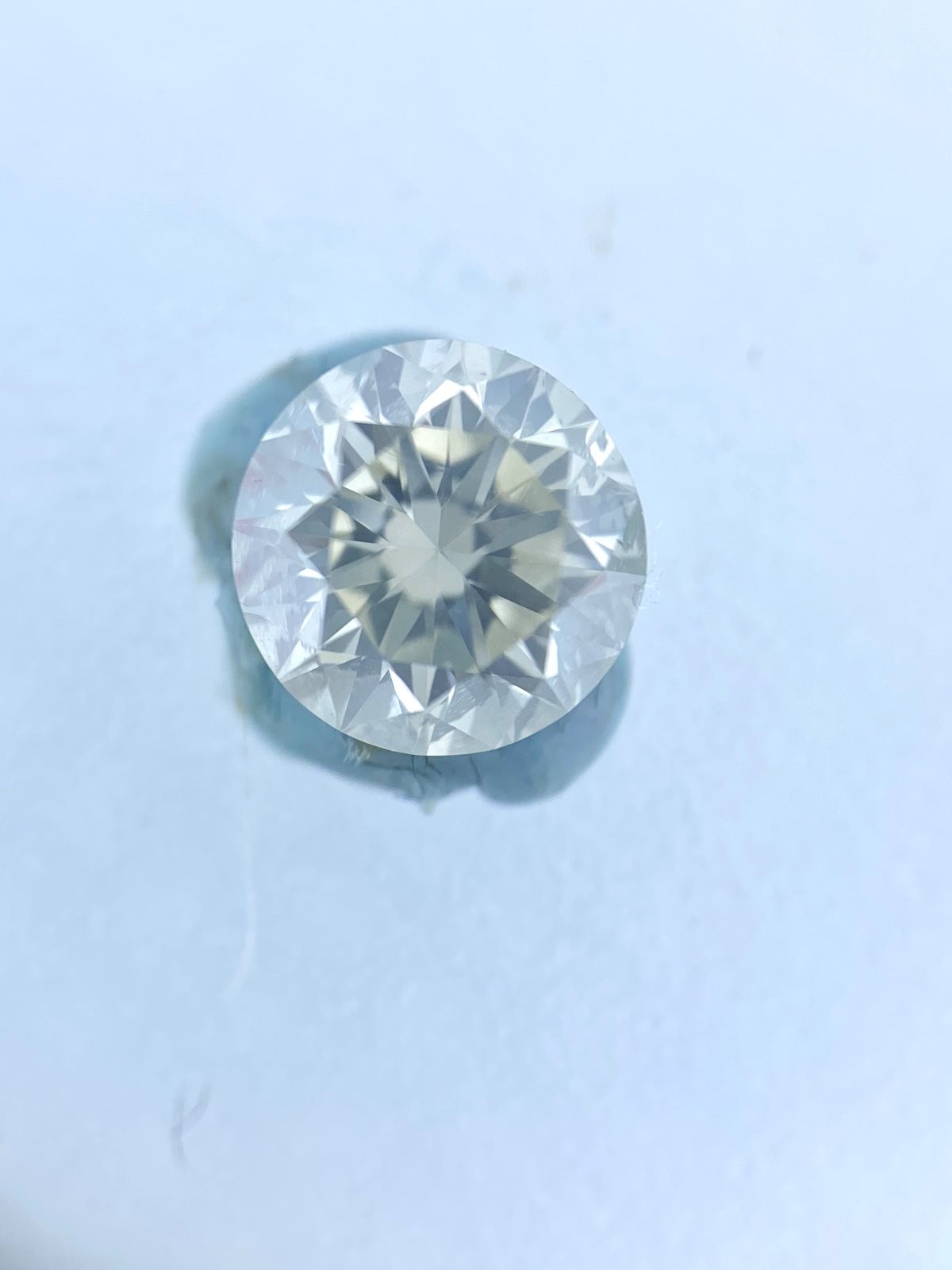 White Round Diamond - 0.81 carats