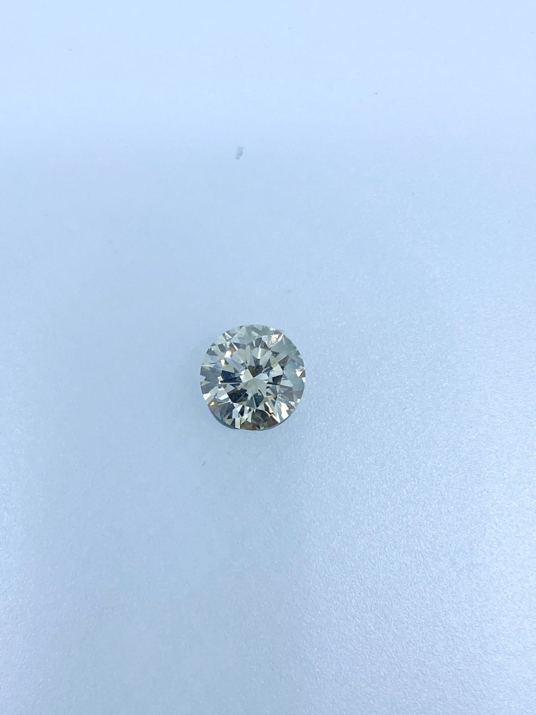 White Round Diamond - 3.09 carats