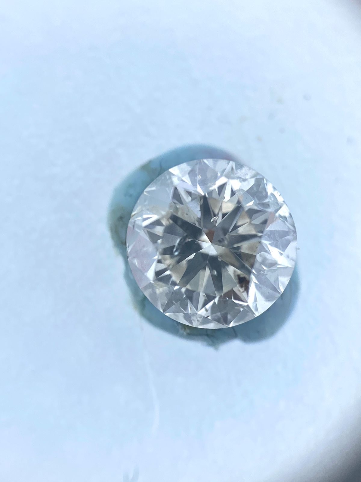 White Round Diamond - 0.81 carats