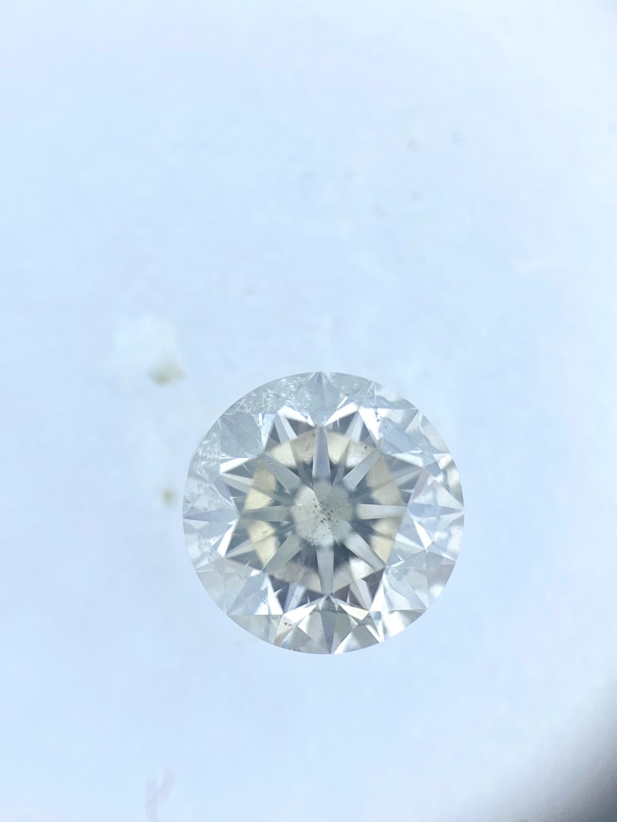 White Round Diamond - 0.73 carats