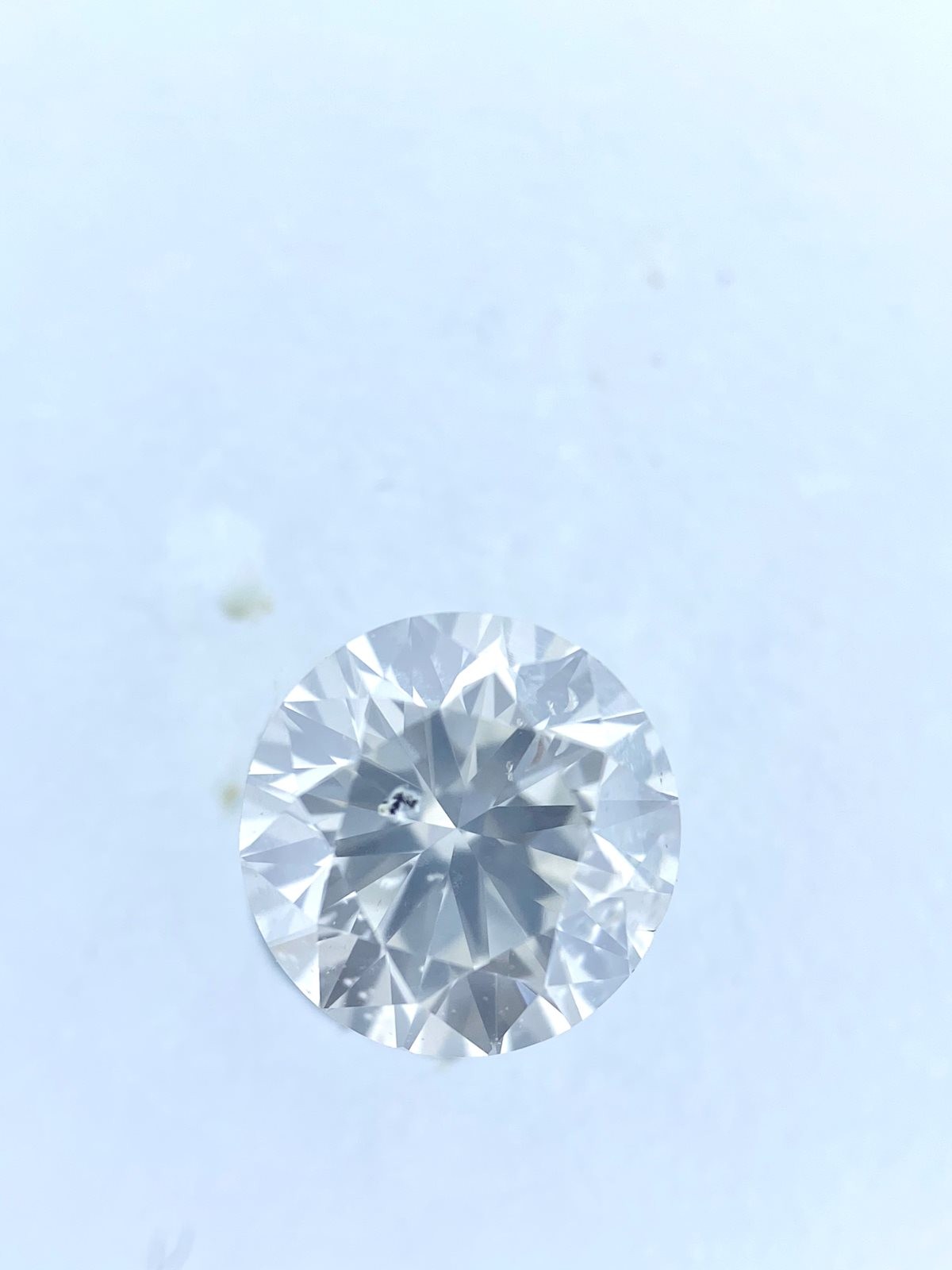 White Round Diamond - 0.70 carats