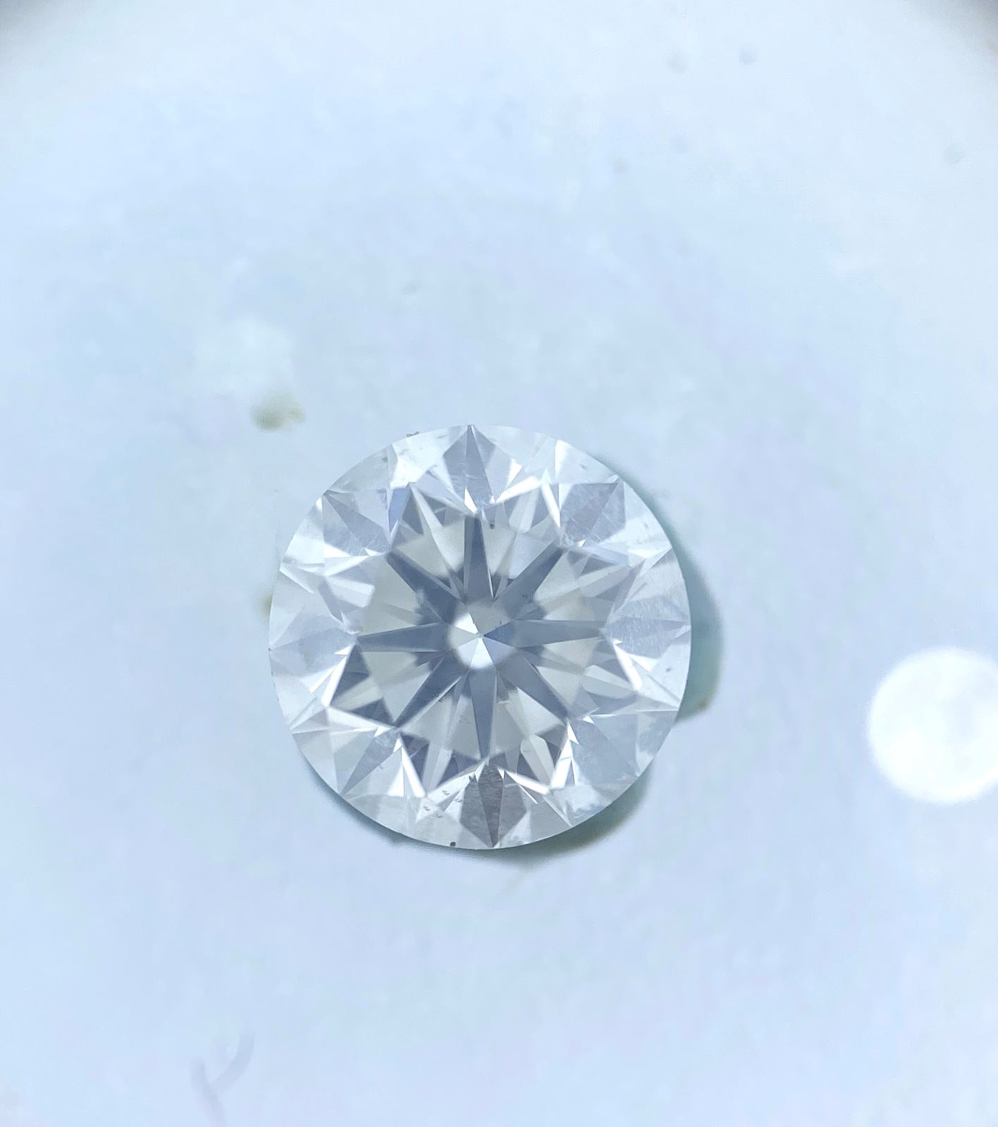 White Round Diamond - 0.65 carats