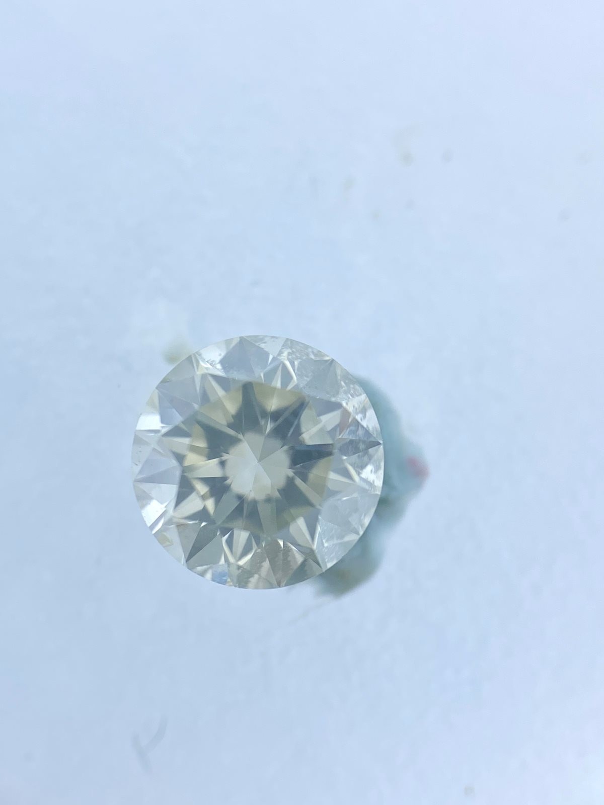 White Round Diamond - 0.61 carats