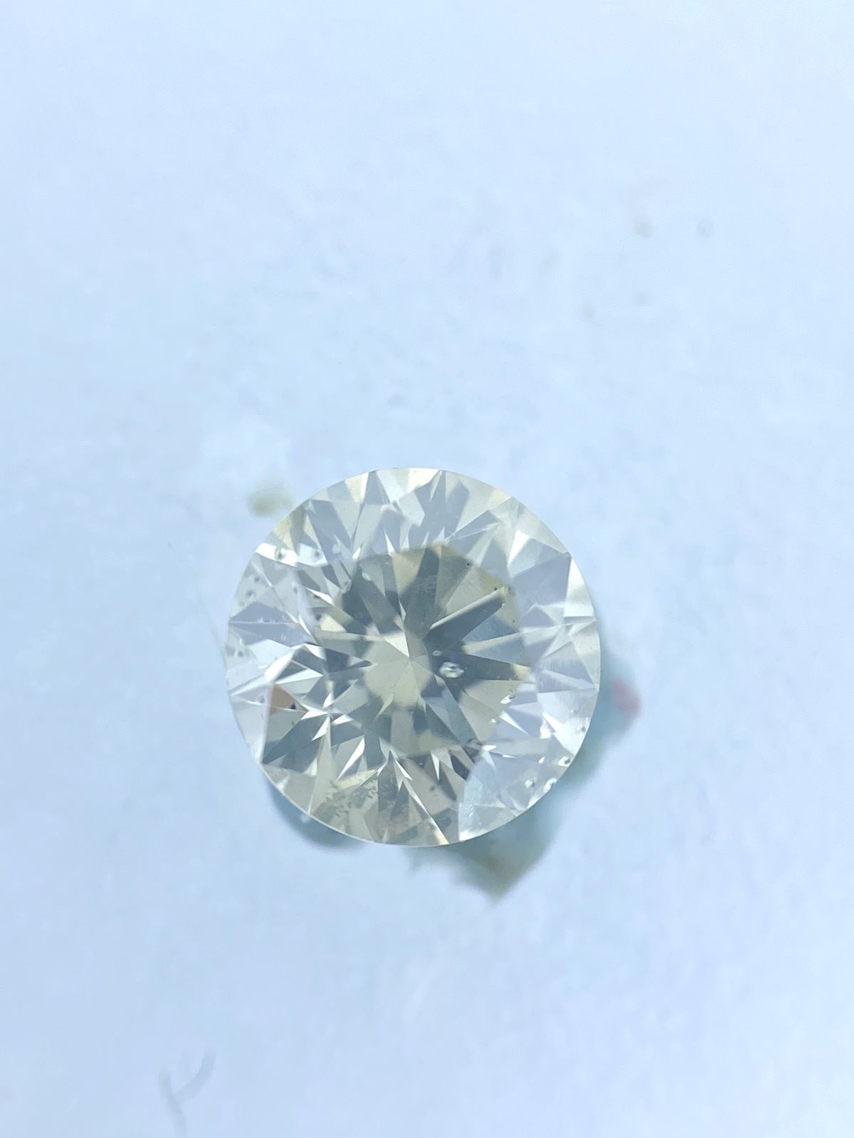 White Round Diamond - 0.61 carats