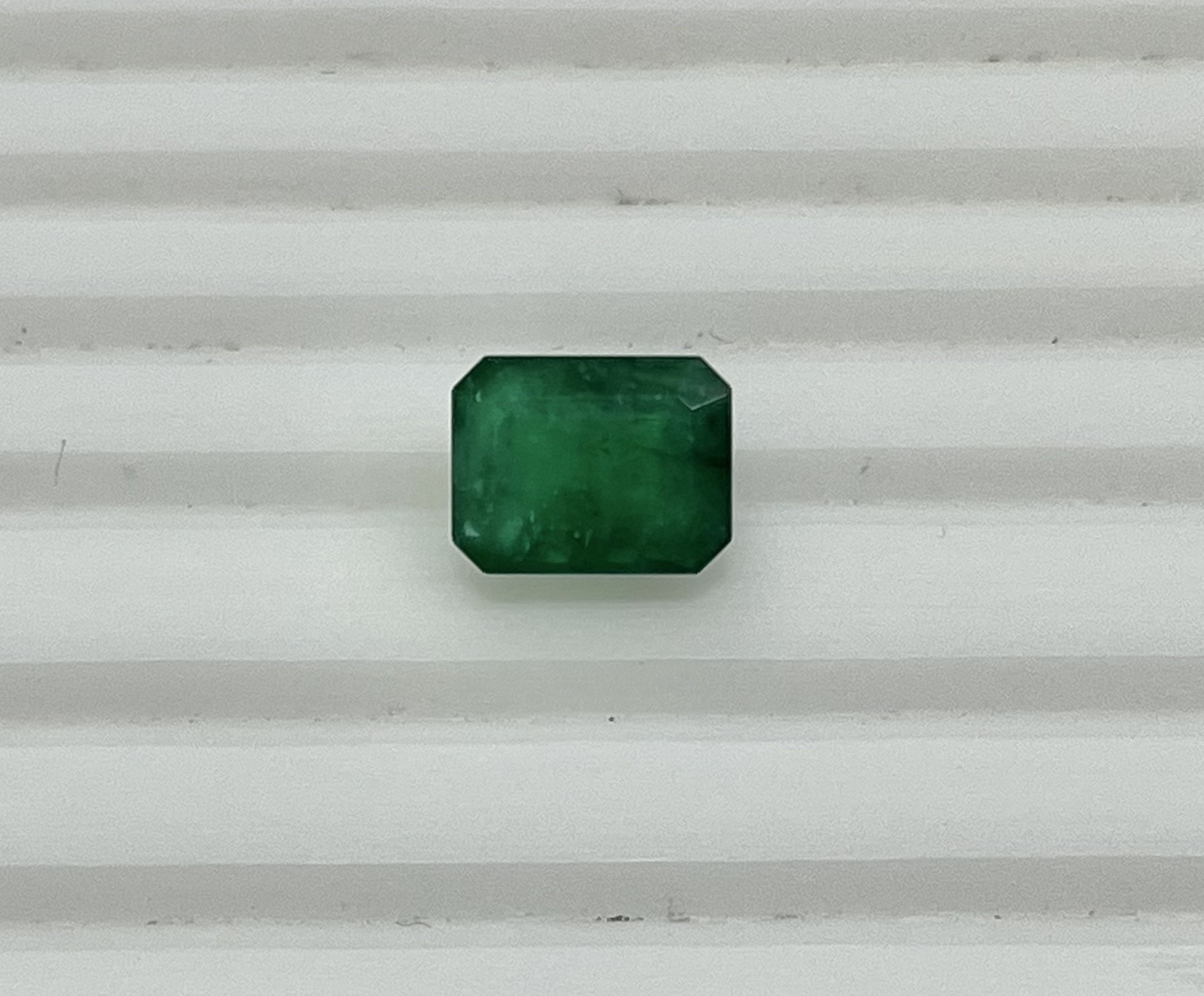 E-08 Emerald Octagon Cut 2.39 Cts