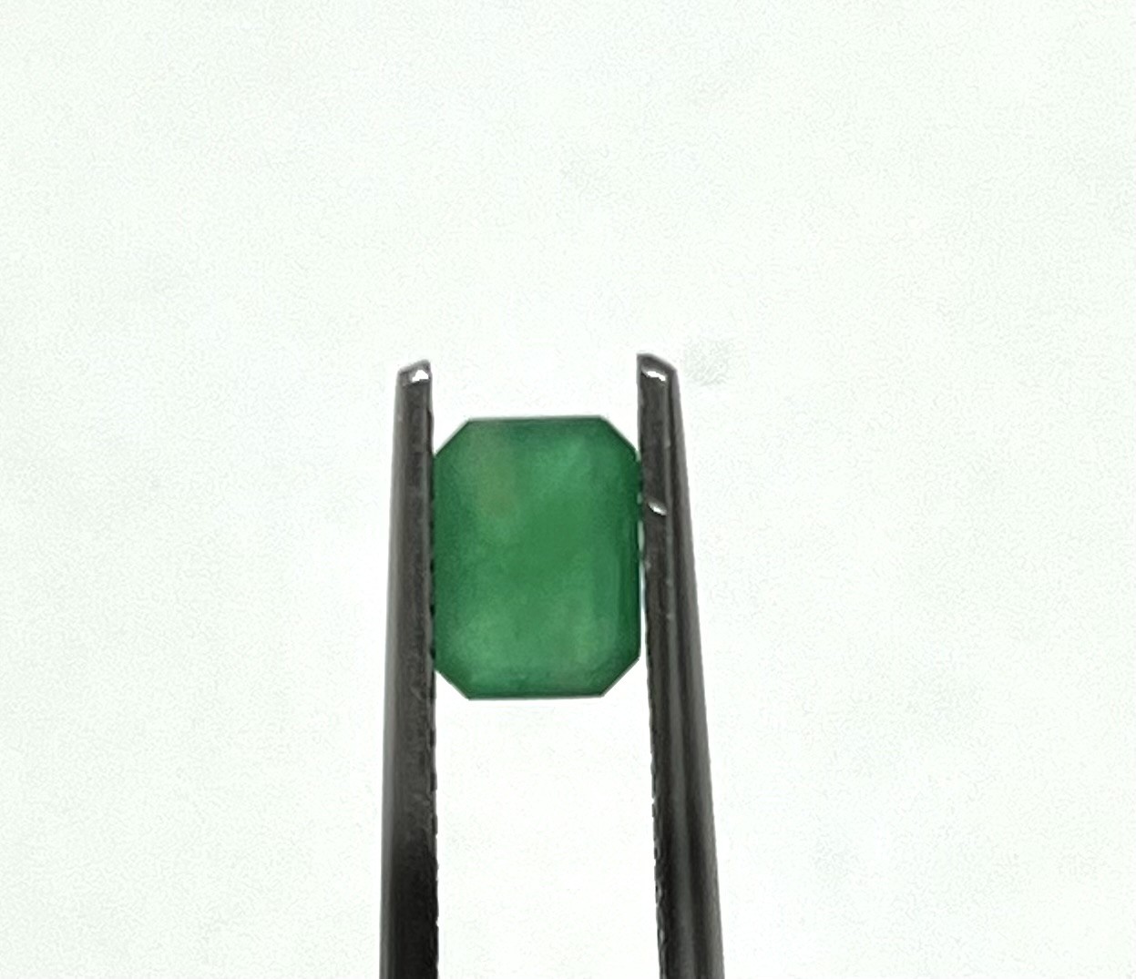 E-04 Emerald Octagon Cut 1.06 Cts